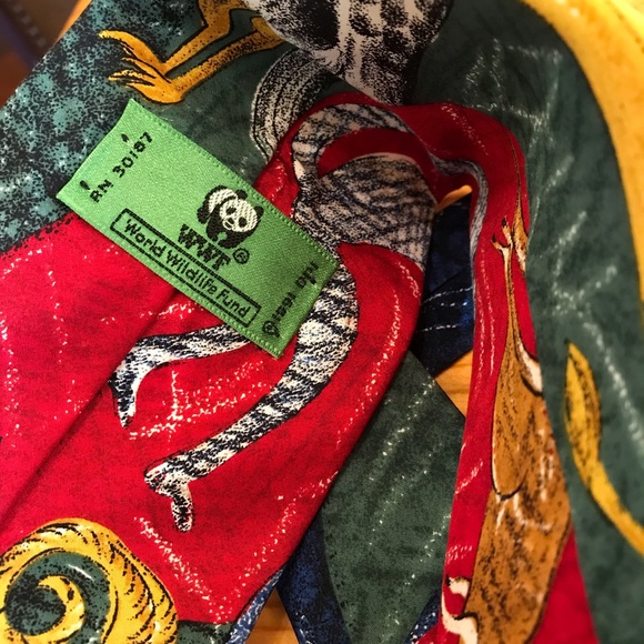 World Wild Life Animal Silk Tie - Picture 4 of 5